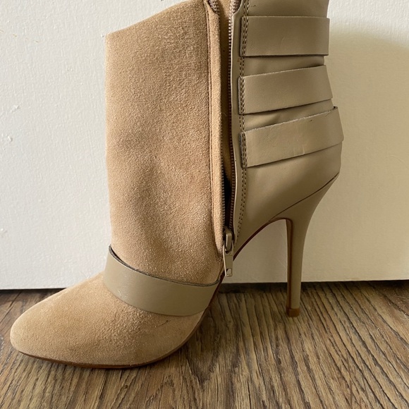 Beige Aldo booties - Picture 2 of 8